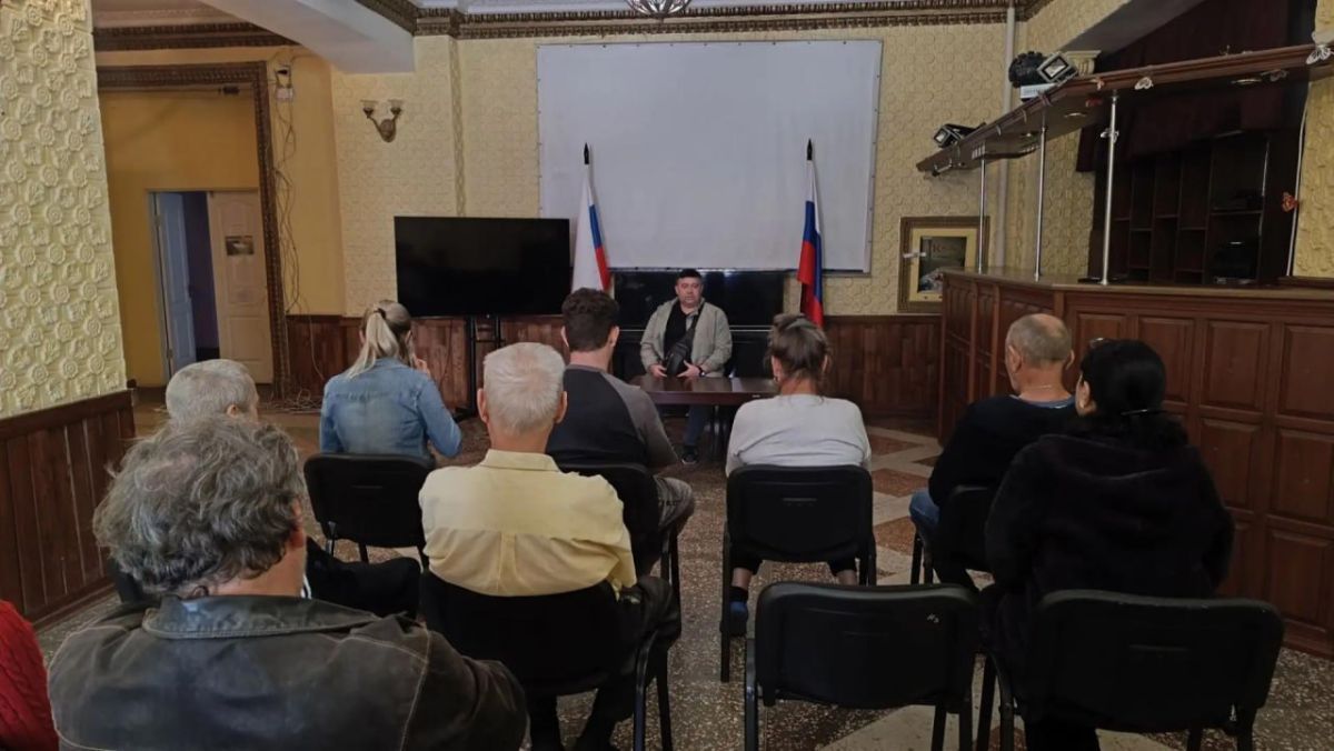 Иван Приходько: В Центрально-Городском районе Горловки прошла встреча с жителями Иван Приходько: В Центрально-Городском районе Горловки прошла встреча с жителями