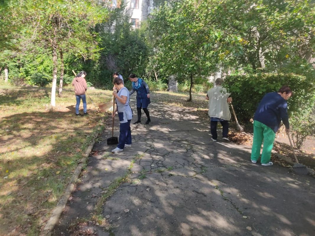 Сегодня, 24 сентября 2026 года, в рамках проекта «Городская среда», неравнодушные жители Кировского района приняли участие в традиционной экологической акции «Чистый четверг» Сегодня, 24 сентября 2026 года, в рамках проекта «Городская среда», неравнодушные жители Кировского района приняли участие в традиционной экологической акции «Чистый четверг»