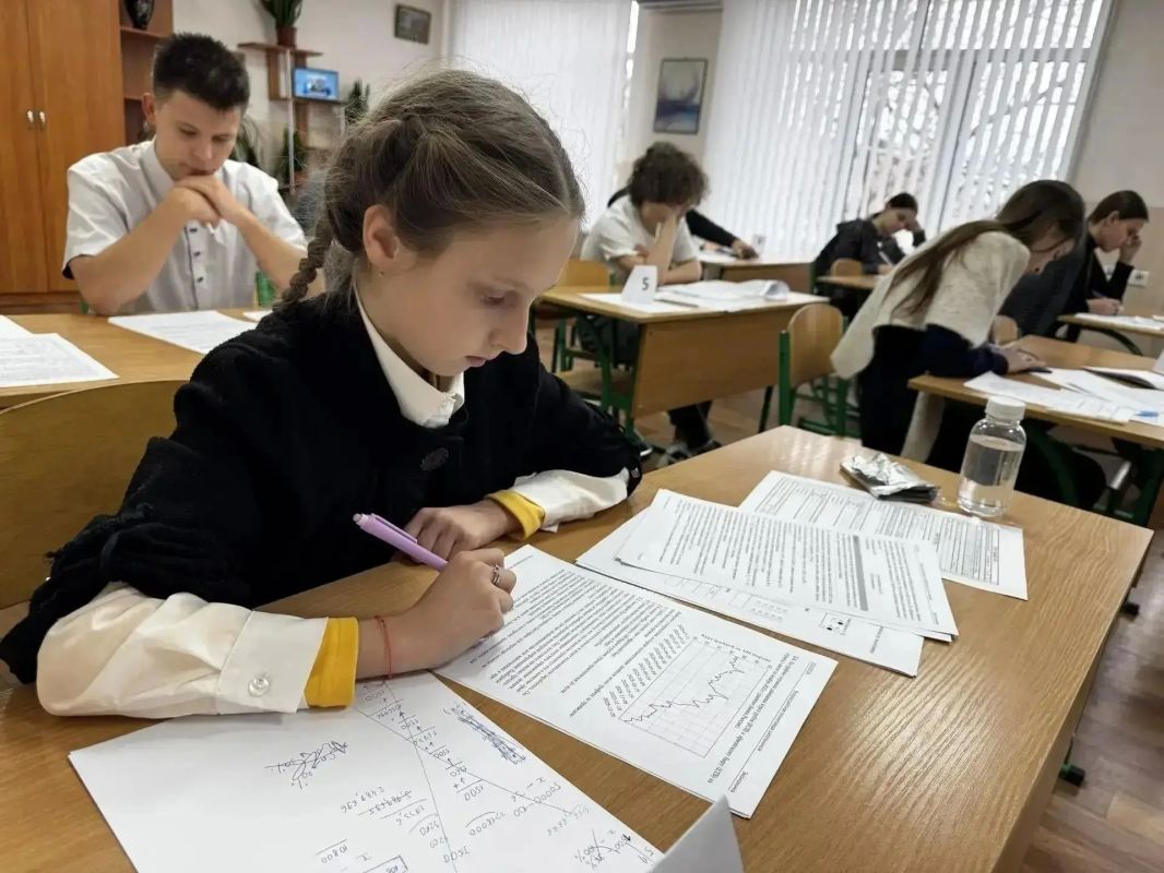 В ДНР стартовал школьный этап Всероссийской олимпиады школьников — в этом году состязания пройдут по 20 предметам