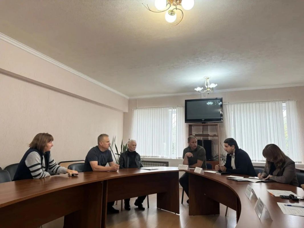 Александр Шатов: Ответил на вопросы ждановцев Александр Шатов: Ответил на вопросы ждановцев