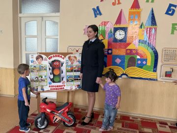 Сотрудники Госавтоинспекции провели урок дорожной безопасности для дошкольников