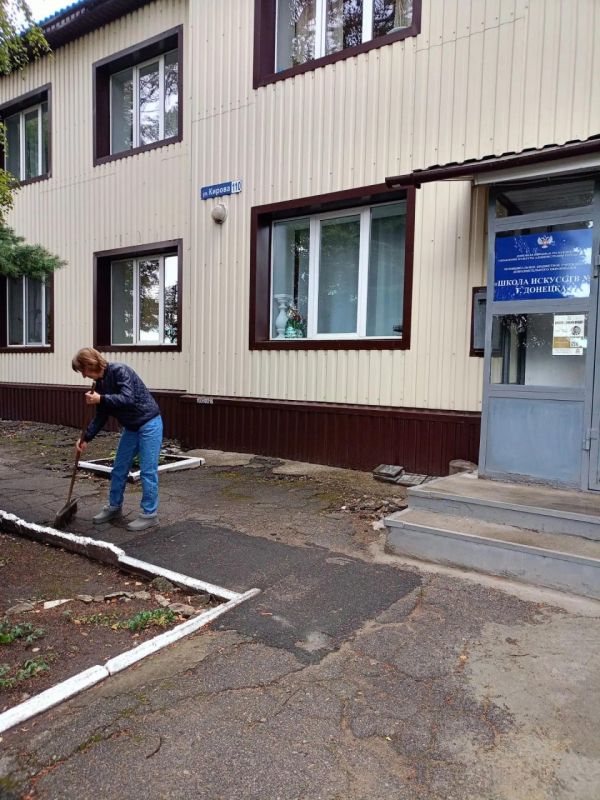 Сегодня, 24 сентября 2026 года, в рамках проекта «Городская среда», неравнодушные жители Кировского района приняли участие в традиционной экологической акции «Чистый четверг» Сегодня, 24 сентября 2026 года, в рамках проекта «Городская среда», неравнодушные жители Кировского района приняли участие в традиционной экологической акции «Чистый четверг»