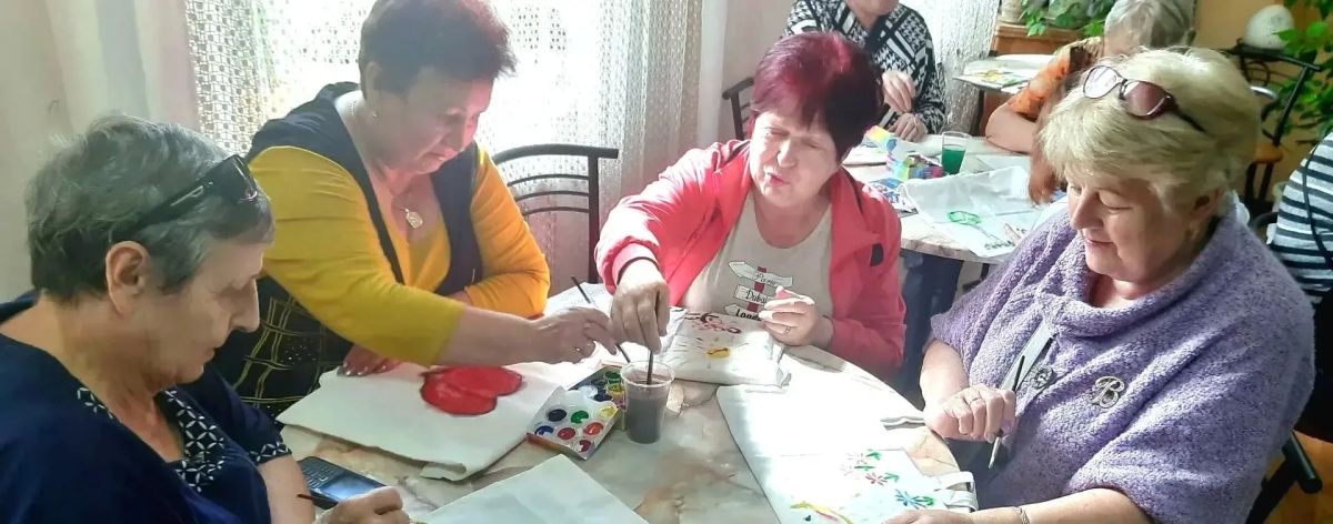 Наталья Бегуненко: Сегодня Центр социального обслуживания населения Петровского района города Донецка принимал гостей — психологов Благотворительного фонда «Центр гуманитарной помощи и решений» Наталья Бегуненко: Сегодня Центр социального обслуживания населения Петровского района города Донецка принимал гостей — психологов Благотворительного фонда «Центр гуманитарной помощи и решений»