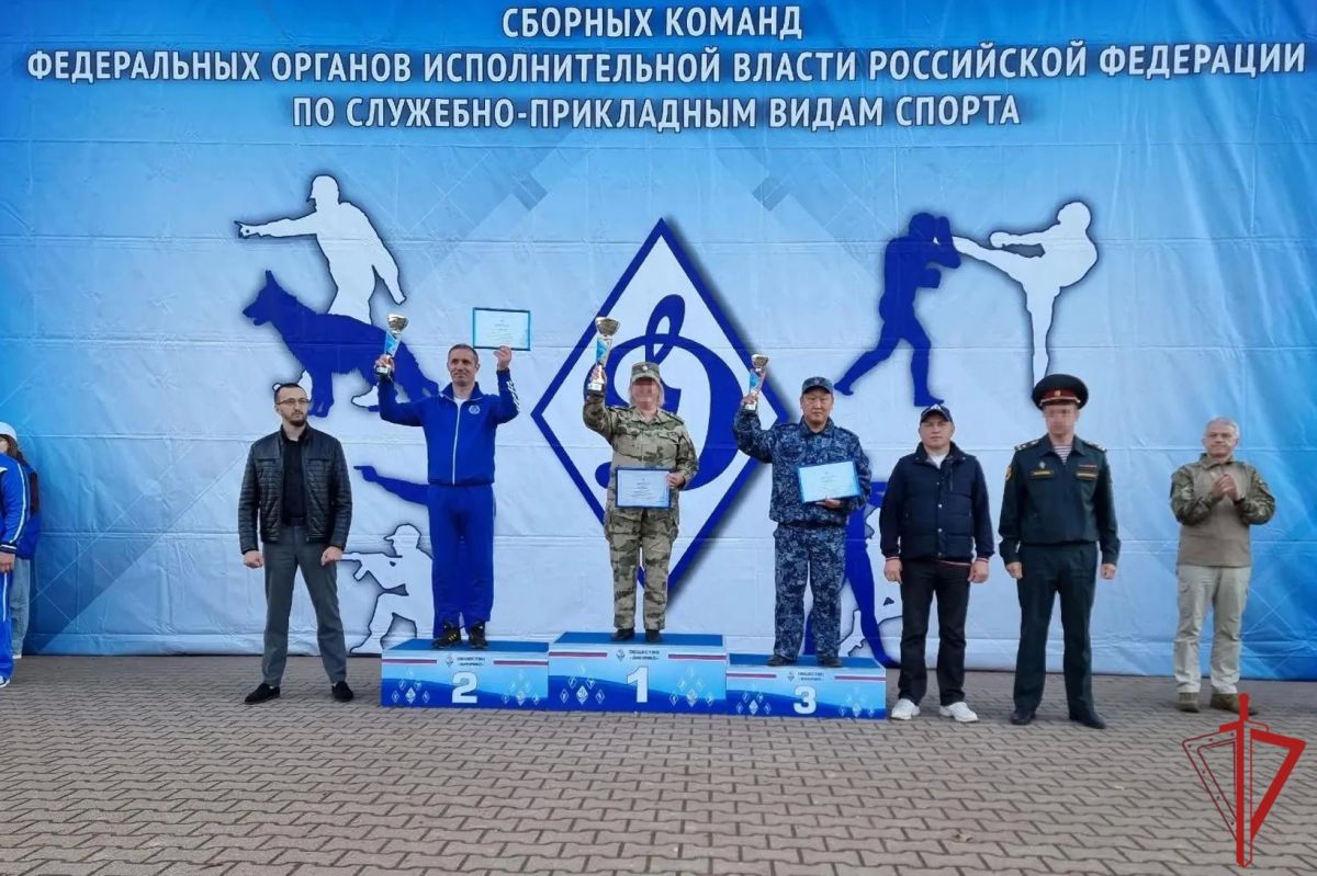 В рамках межведомственных Всероссийские соревнования по многоборью кинологов по профилям подготовки «минно-розыскная служба» сборная команда Росгвардии заняла первое место В рамках межведомственных Всероссийские соревнования по многоборью кинологов по профилям подготовки «минно-розыскная служба» сборная команда Росгвардии заняла первое место