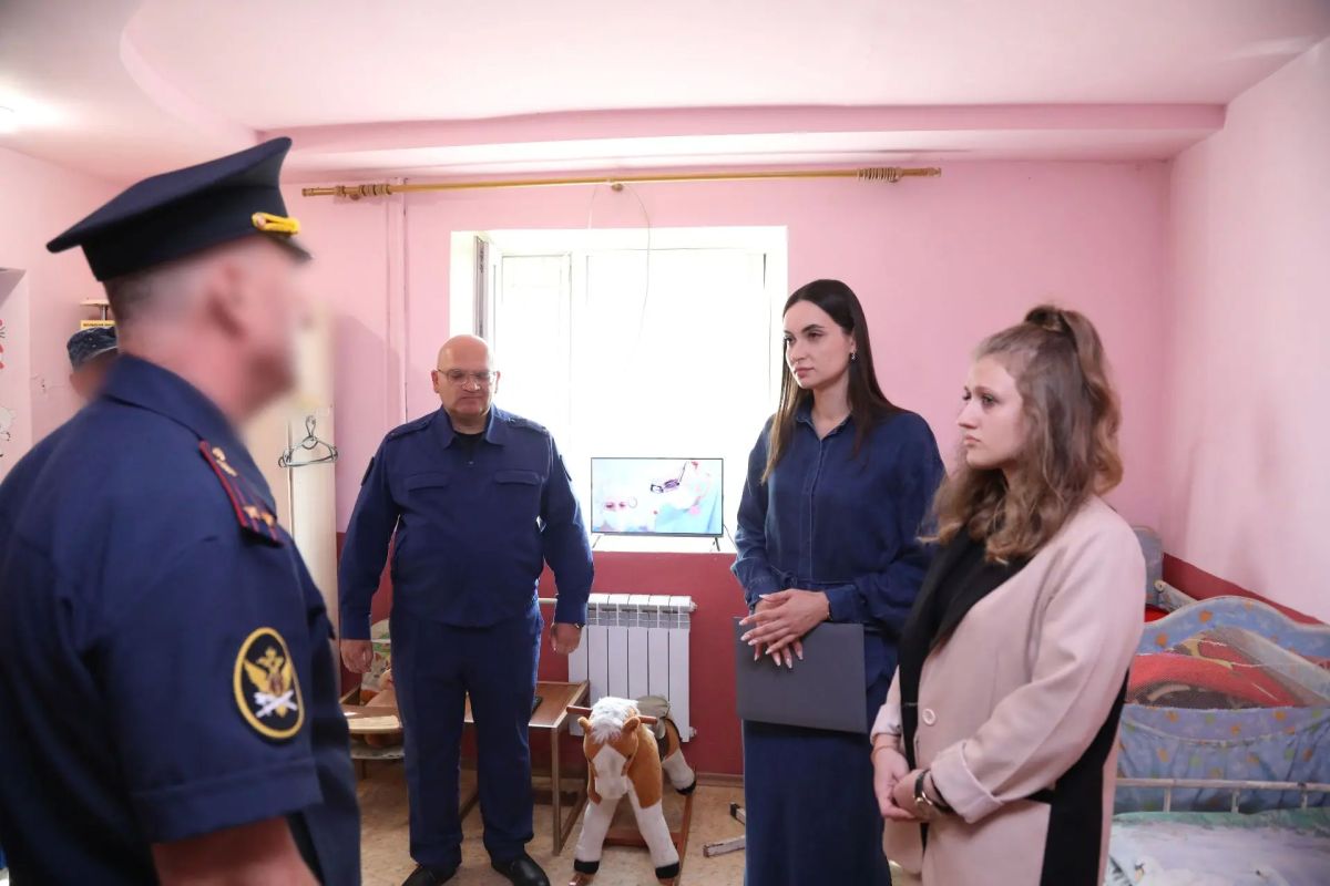 Несовершеннолетних, содержащихся в СИЗО-1, посетила Уполномоченный по правам ребенка в ДНР Несовершеннолетних, содержащихся в СИЗО-1, посетила Уполномоченный по правам ребенка в ДНР