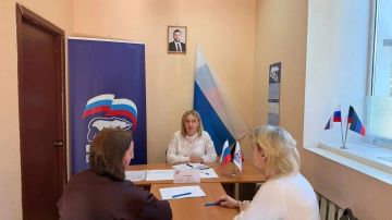 Сегодня, 25 сентября Анастасия Коваленко, ведущий специалист отдела дошкольного образования, провела Всероссийский день приёма родителей дошкольников в Общественной приемной Единой России Червоногвардейского района...