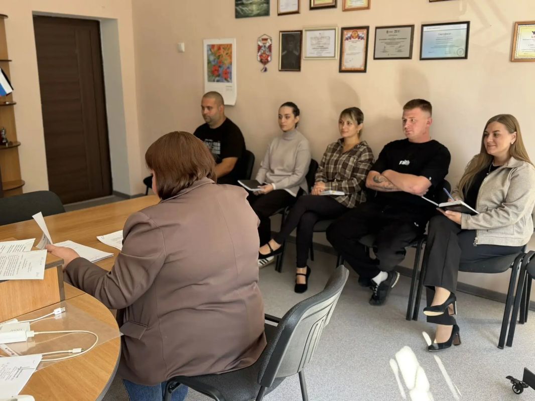 Сегодня, 25 сентября, в городском округе Иловайск состоялось заседание Межведомственного совета по развитию добровольчества (волонтерства) и социально ориентированных некоммерческих организаций, которое провел глава... Сегодня, 25 сентября, в городском округе Иловайск состоялось заседание Межведомственного совета по развитию добровольчества (волонтерства) и социально ориентированных некоммерческих организаций, которое провел глава...