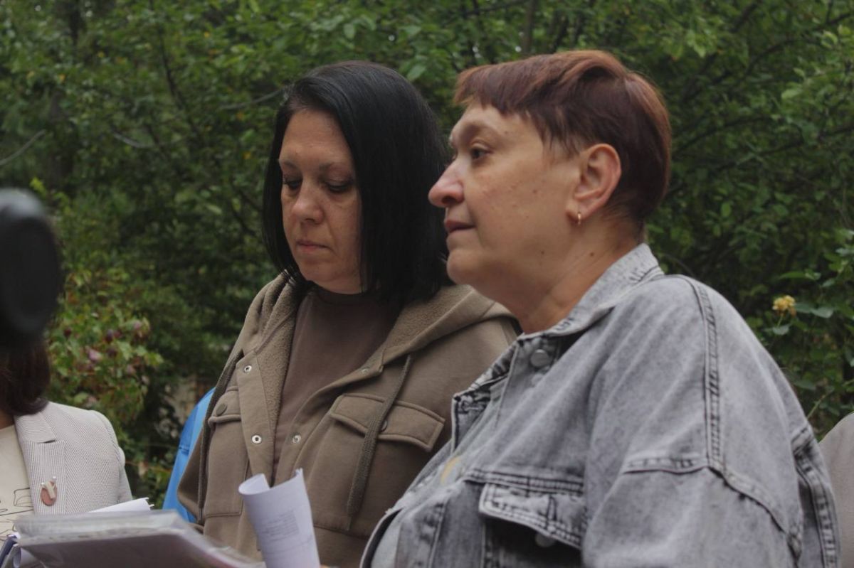 Анна Кондрыкинская: Сразу после предыдущего схода оперативно выехали по следующим адресам: улицы Луначарского и Куприна, Ленинский район Донецка Анна Кондрыкинская: Сразу после предыдущего схода оперативно выехали по следующим адресам: улицы Луначарского и Куприна, Ленинский район Донецка