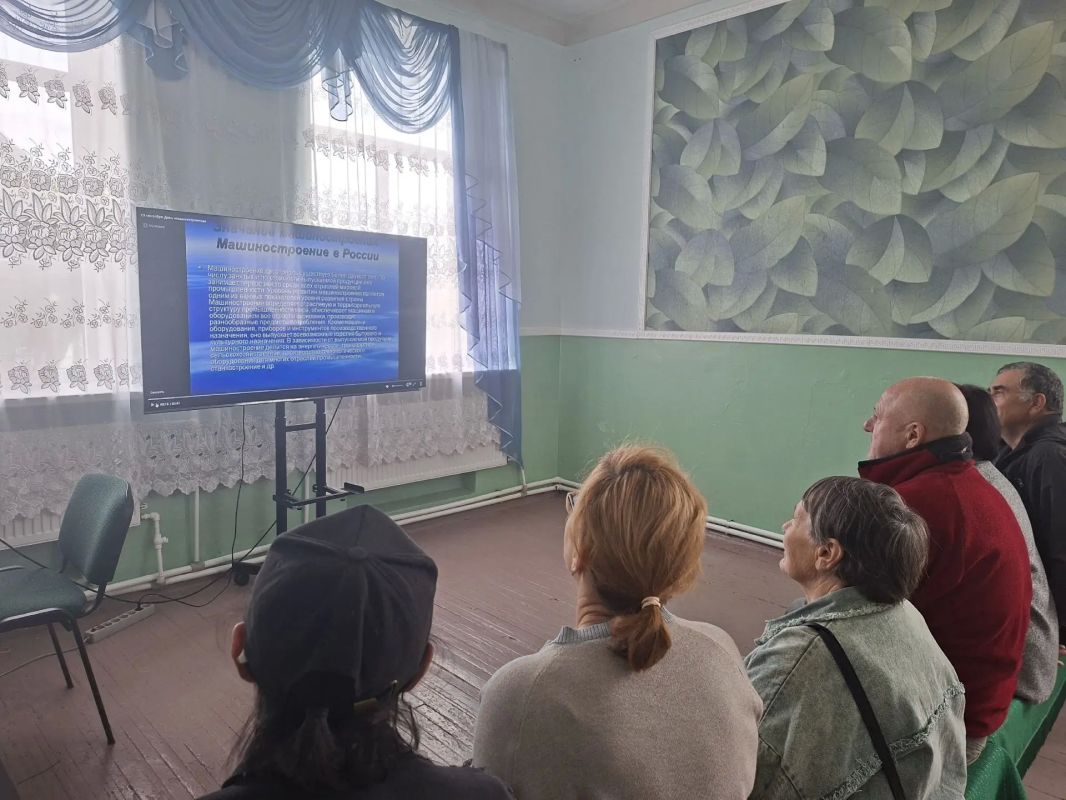 В Стыльском центре культуры почтили труд машиностроителей