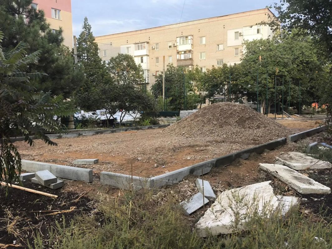 Новая точка притяжения: на улице Ленина в Волновахе создают современное пространство для спорта и отдыха Новая точка притяжения: на улице Ленина в Волновахе создают современное пространство для спорта и отдыха
