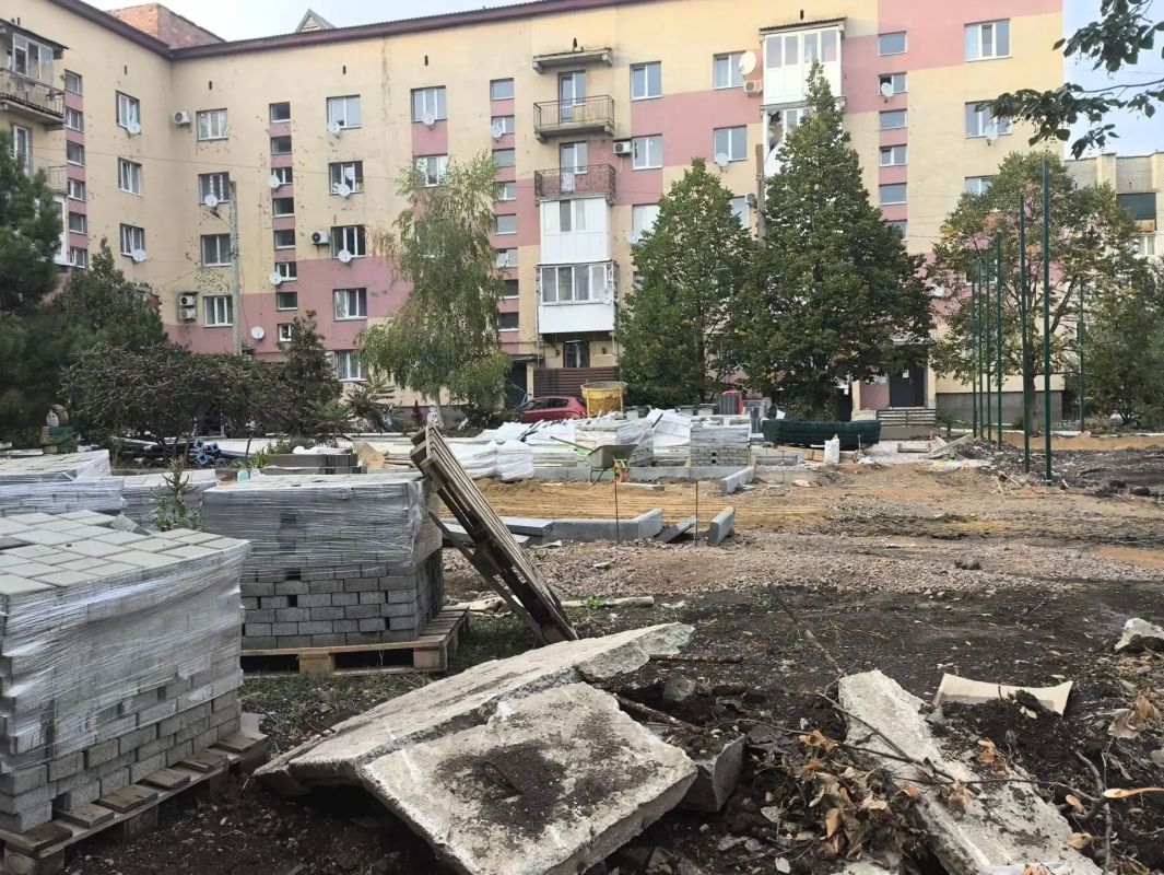 Новая точка притяжения: на улице Ленина в Волновахе создают современное пространство для спорта и отдыха Новая точка притяжения: на улице Ленина в Волновахе создают современное пространство для спорта и отдыха