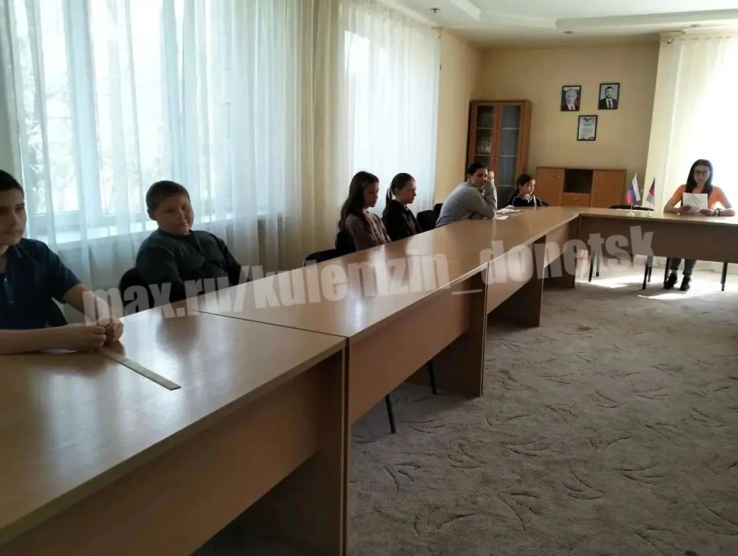 С целью предупреждения безнадзорности и правонарушений среди несовершеннолетних, а также профилактики несчастных случаев с их участием, специалисты управления опеки и попечительства администрации г.о. Донецк провели в... С целью предупреждения безнадзорности и правонарушений среди несовершеннолетних, а также профилактики несчастных случаев с их участием, специалисты управления опеки и попечительства администрации г.о. Донецк провели в...