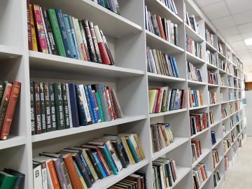 Как новые книги попадают в фонд библиотеки: путь от заявки до полки