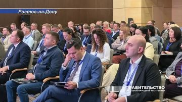 Андрей Чертков: На совещании-семинаре, который проводит для новых регионов Федеральная налоговая служба, подвели итоги работы за восемь месяцев 2026 года
