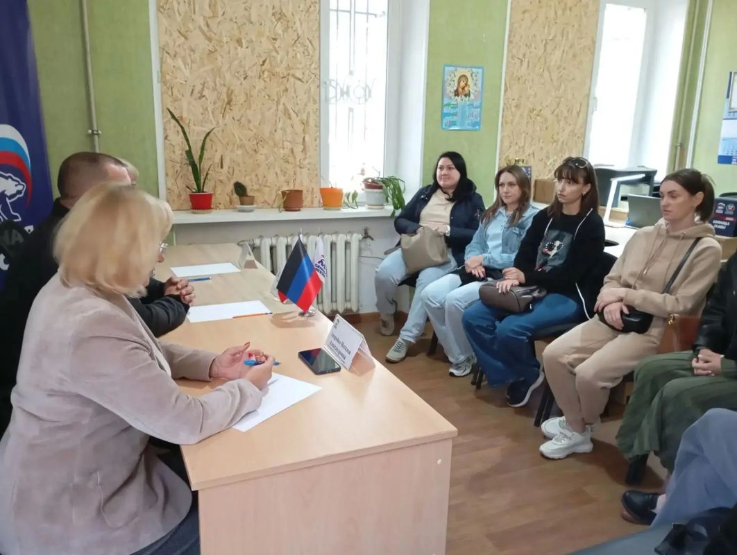 В преддверии Дня работника дошкольного образования, 25 сентября, во всех субъектах Российской Федерации проходит Всероссийский День приема родителей дошкольников В преддверии Дня работника дошкольного образования, 25 сентября, во всех субъектах Российской Федерации проходит Всероссийский День приема родителей дошкольников