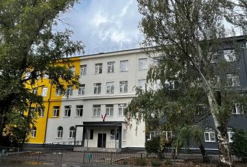 Евгений Поплавский: Ремонт в школах: три объекта вошли в новый учебный год обновлёнными