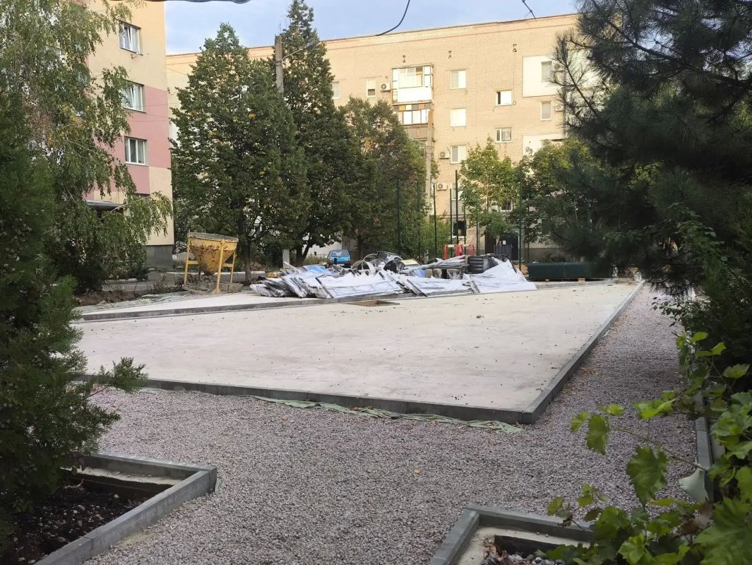 Новая точка притяжения: на улице Ленина в Волновахе создают современное пространство для спорта и отдыха Новая точка притяжения: на улице Ленина в Волновахе создают современное пространство для спорта и отдыха
