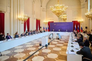 Ольга Любимова: Приняла участие в расширенном заседании комиссии Госсовета по культуре в рамках XII Форума объединённых культур