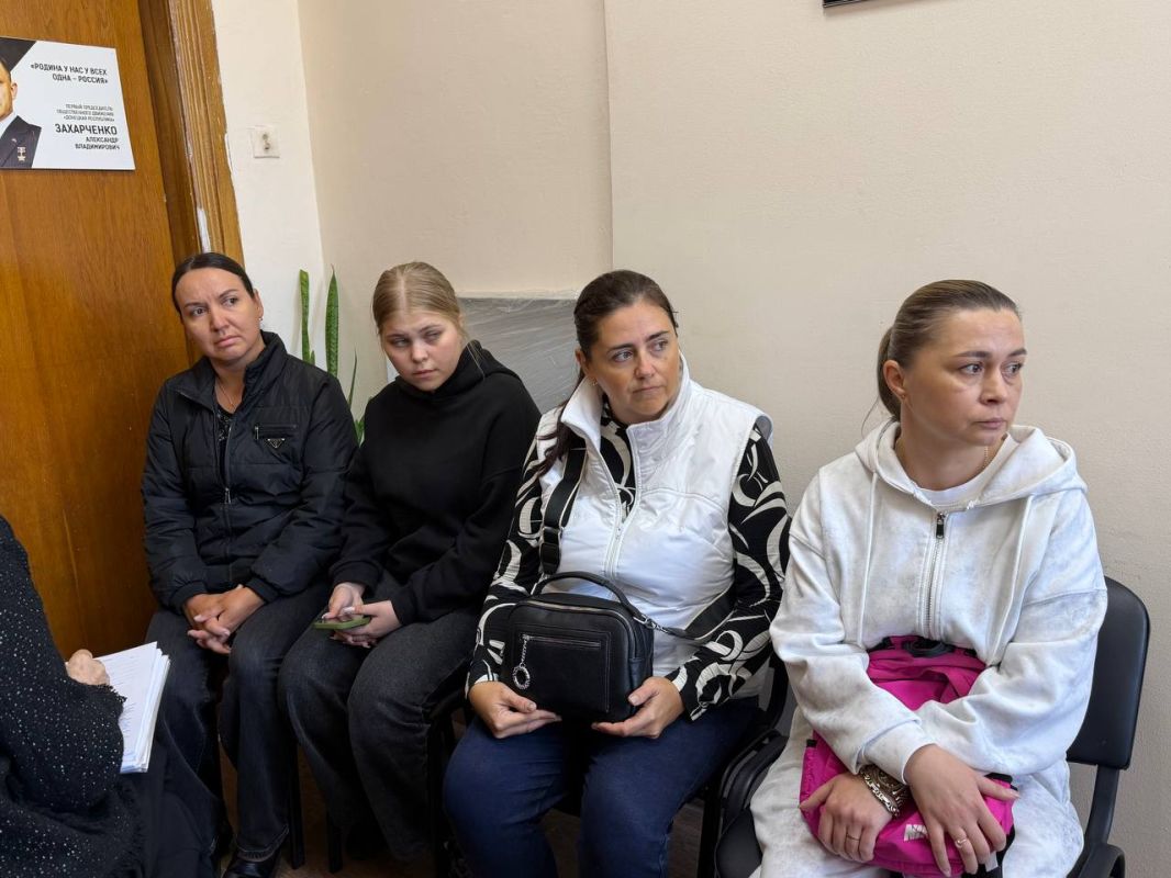 В Донецке прошел Всероссийский единый день приема родителей по вопросам дошкольного образования В Донецке прошел Всероссийский единый день приема родителей по вопросам дошкольного образования