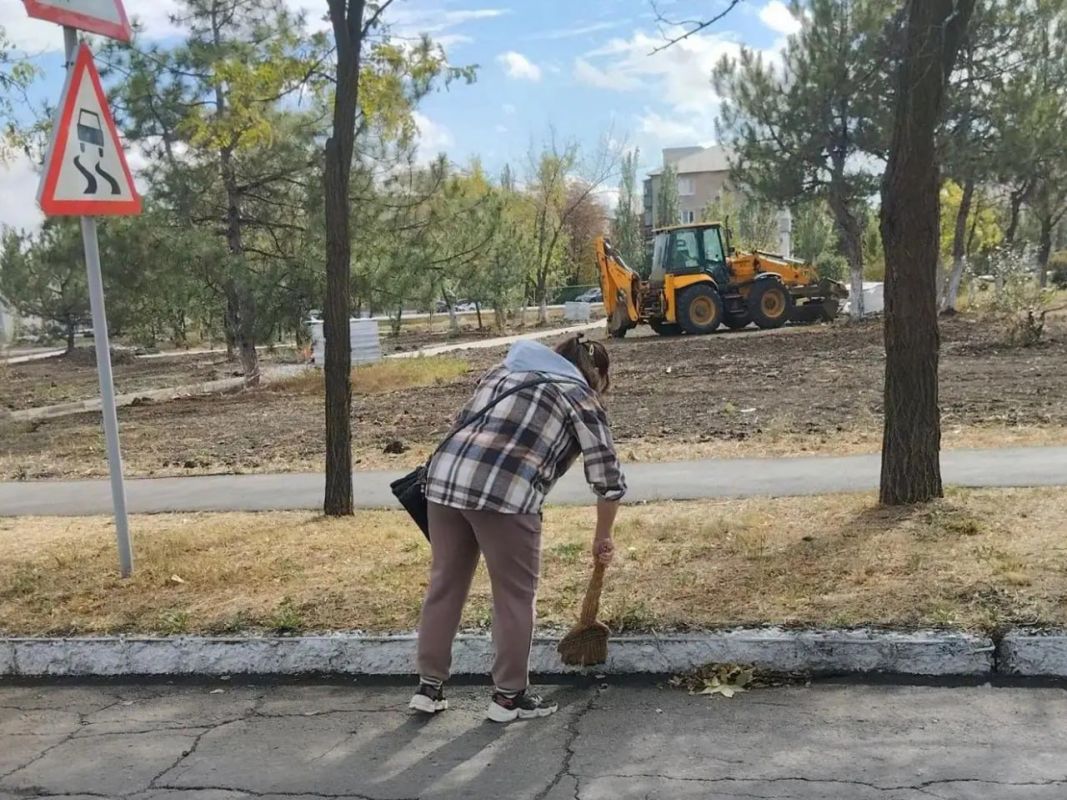 В Кировском продолжаются субботники В Кировском продолжаются субботники