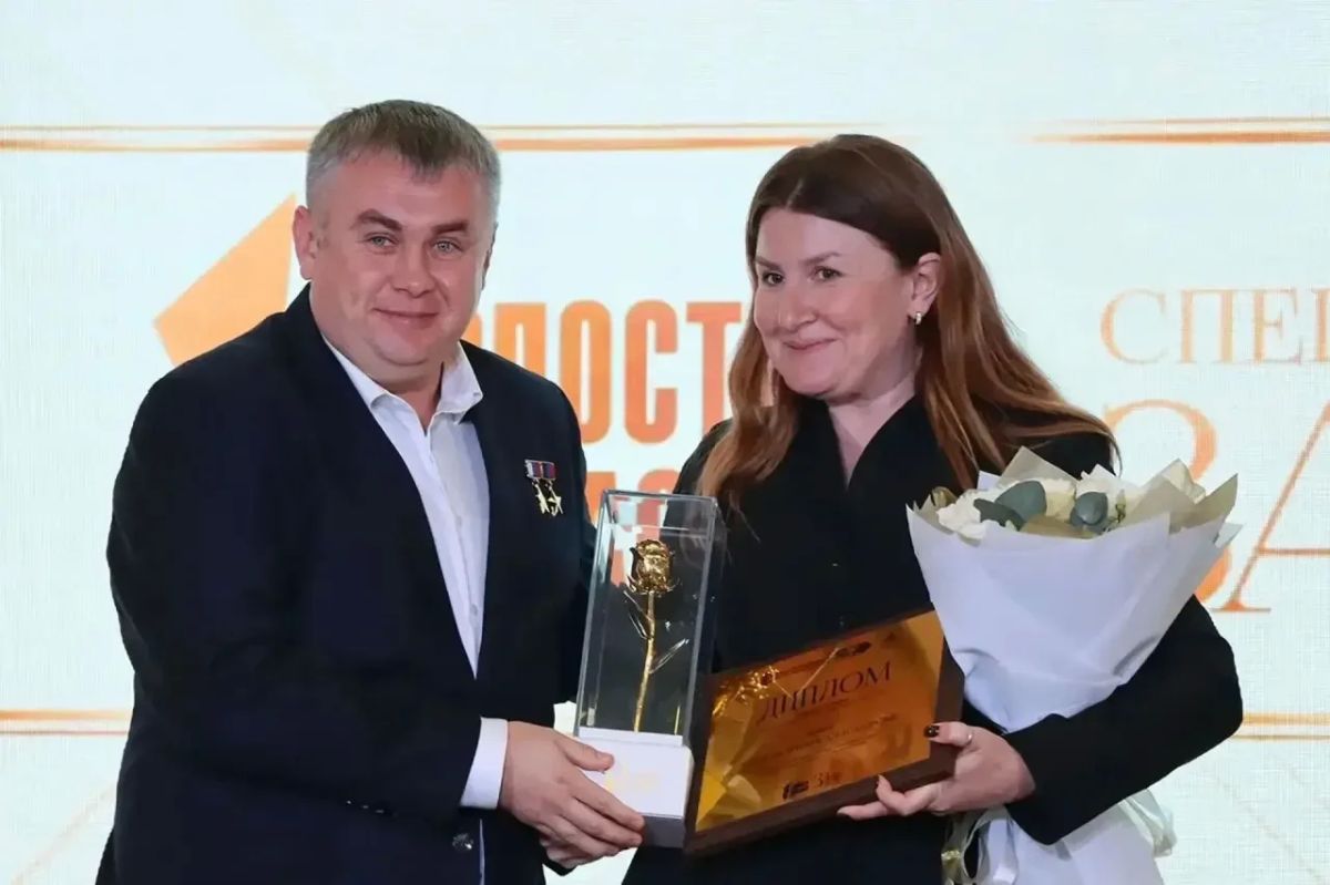 Василий Овчаров: Гордость нашего округа: муниципальные служащие Новоазовска стали лауреатами первой Республиканской премии «За дело»! Василий Овчаров: Гордость нашего округа: муниципальные служащие Новоазовска стали лауреатами первой Республиканской премии «За дело»!