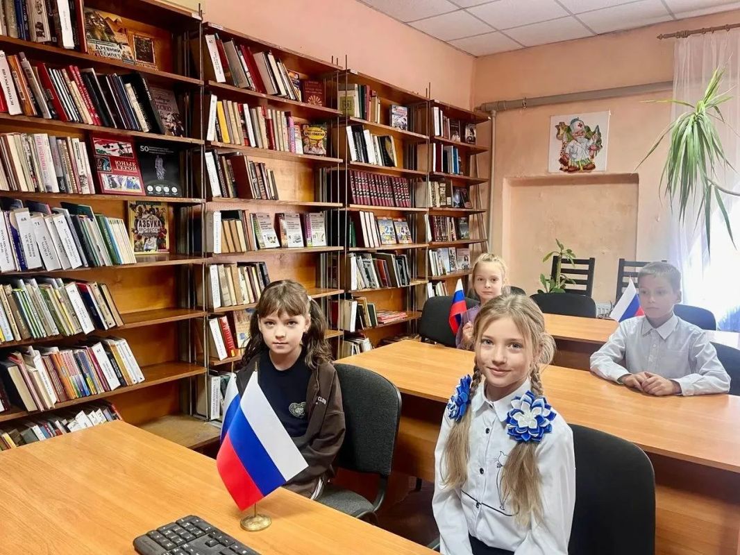Информационная беседа «Вместе мы – Россия» Информационная беседа «Вместе мы – Россия»