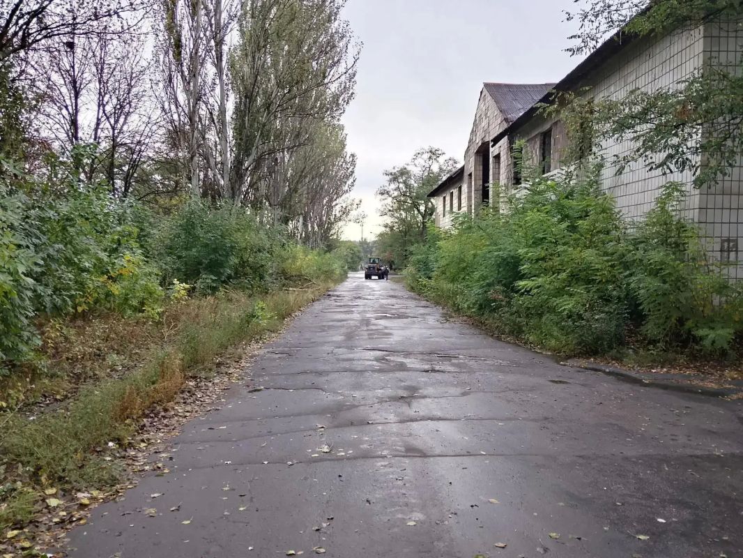 24 сентября, в Кировском внутригородском районе проведены работы по устранению последствий непогоды (сильных порывов ветра) 24 сентября, в Кировском внутригородском районе проведены работы по устранению последствий непогоды (сильных порывов ветра)