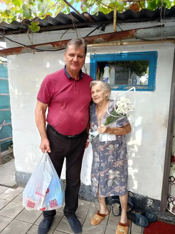 Тепло и внимание — нашим долгожителям Тепло и внимание — нашим долгожителям