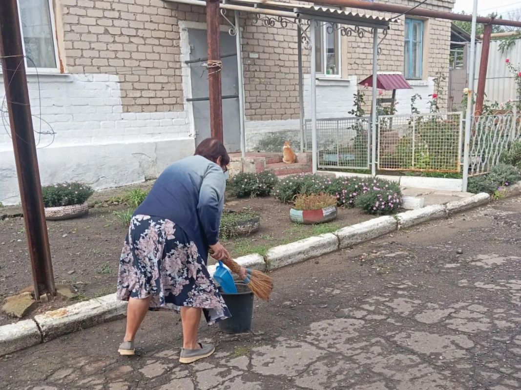 В Кировском продолжаются субботники В Кировском продолжаются субботники