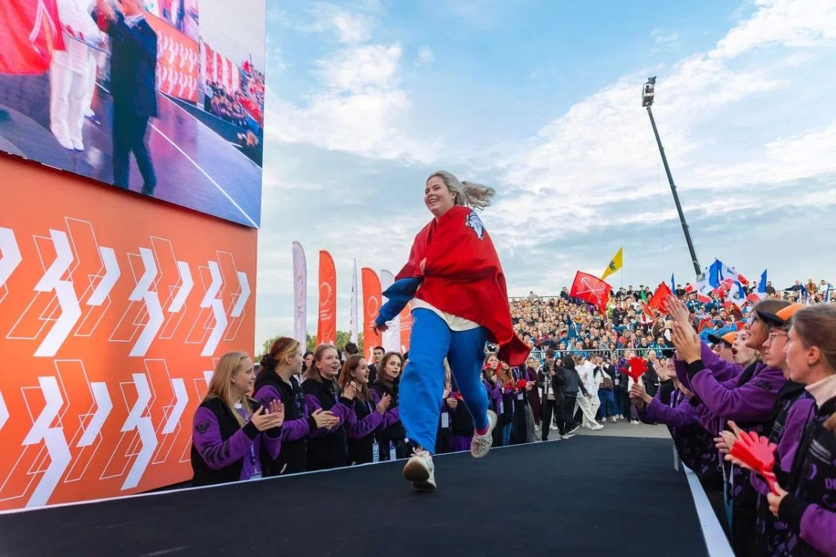 В Великом Новгороде подвели итоги финала Чемпионата высоких технологий В Великом Новгороде подвели итоги финала Чемпионата высоких технологий
