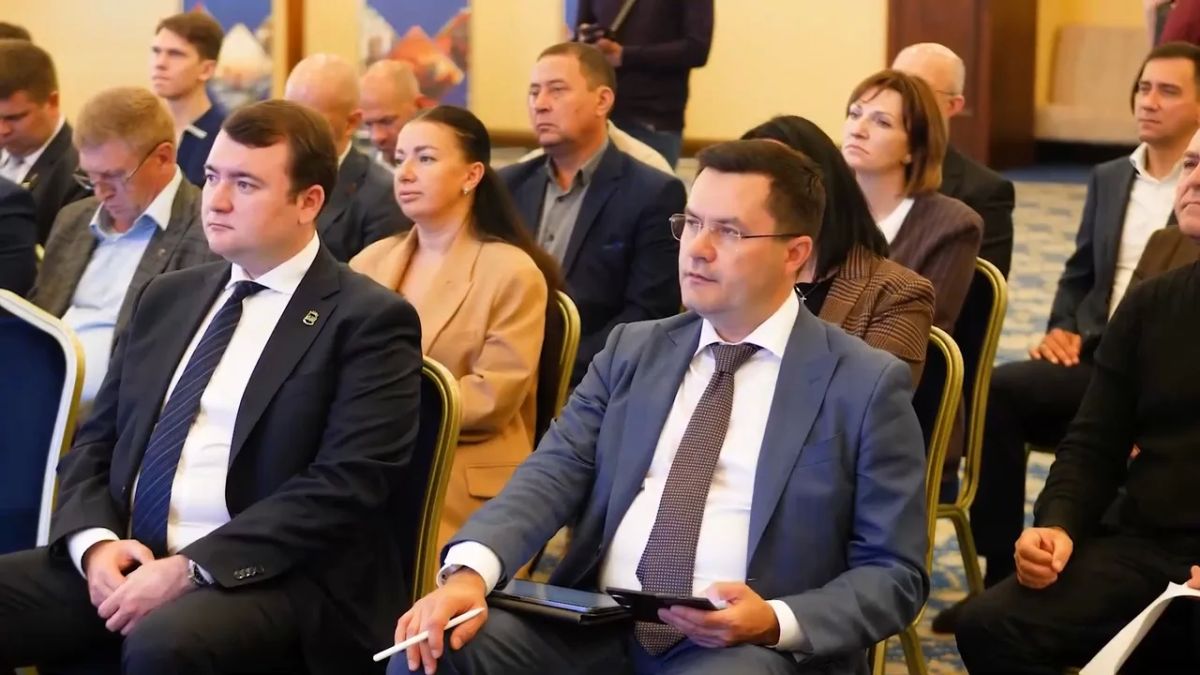 Константин Зинченко: Участие в общем собрании Конфедерации промышленников и предпринимателей Донбасса Константин Зинченко: Участие в общем собрании Конфедерации промышленников и предпринимателей Донбасса