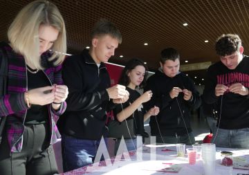 Бусы, матрешки и забавы: в Республике провели фестиваль русских традиций