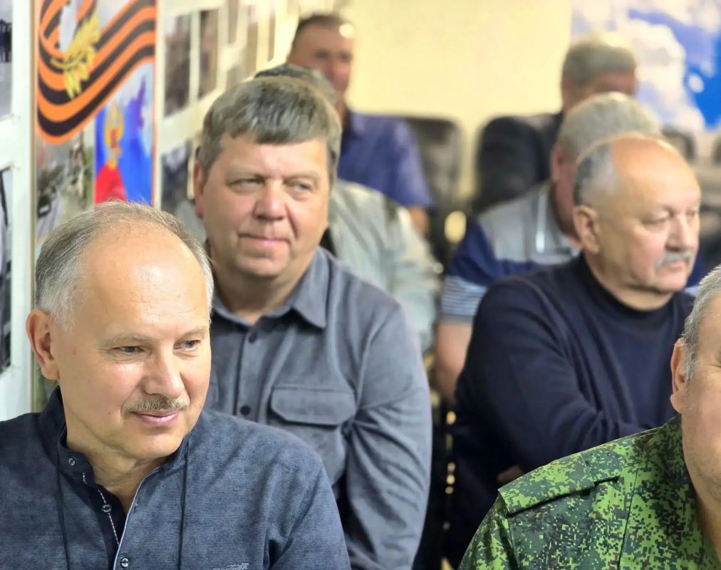 Дмитрий Огилец: Сегодня провёл заседание Республиканского правления Донецкой республиканской региональной организации "Российский союз ветеранов Афганистана и специальных военных операций", которое, по вновь сложившейся... Дмитрий Огилец: Сегодня провёл заседание Республиканского правления Донецкой республиканской региональной организации "Российский союз ветеранов Афганистана и специальных военных операций", которое, по вновь сложившейся...