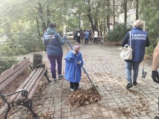 Валентин Левченко: «Когда район становится общим делом: субботник в Киевском районе» Валентин Левченко: «Когда район становится общим делом: субботник в Киевском районе»