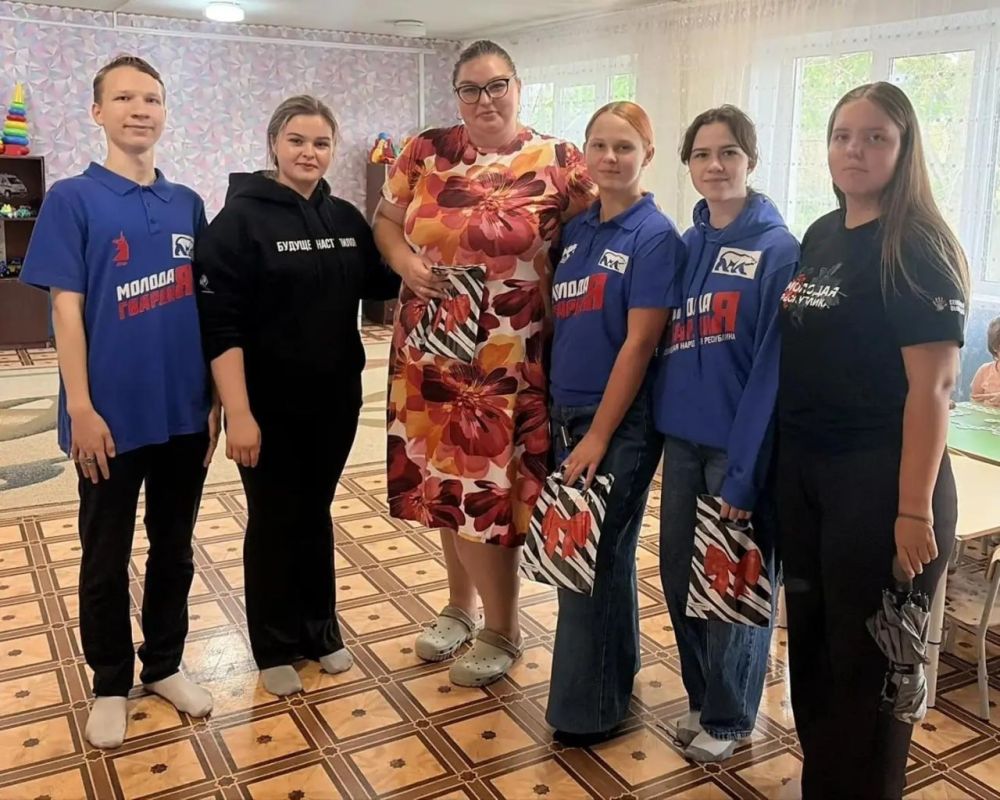 В Ждановке поздравили сотрудников детского сада В Ждановке поздравили сотрудников детского сада