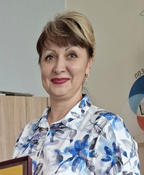 Дорогие коллеги, уважаемые воспитатели, нянечки и все работники дошкольных учреждений городского округа Дебальцево!