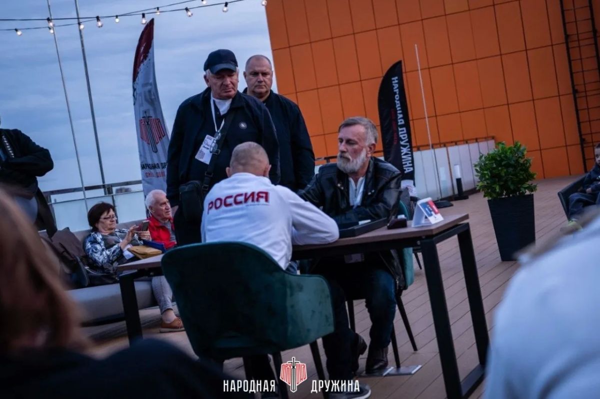 Четыре региона России объединились за одним столом Четыре региона России объединились за одним столом