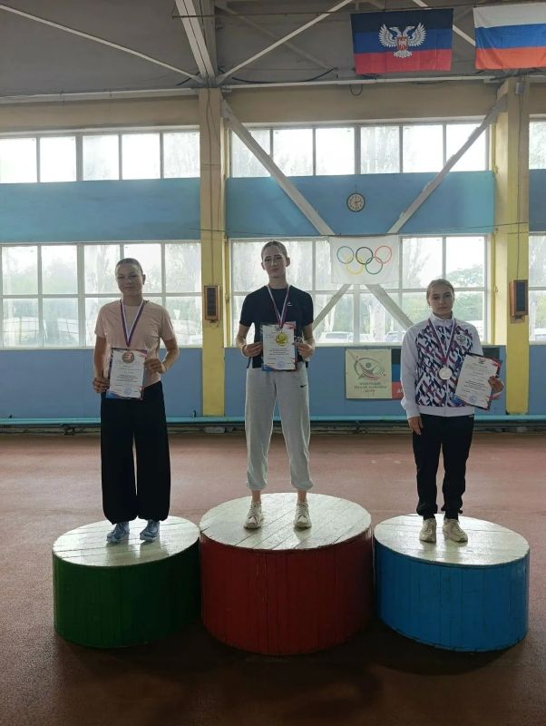 26 сентября в городе Донецке состоялось открытое первенство Донецкой Народной Республики по лёгкой атлетике среди сборных команд спортивных школ 26 сентября в городе Донецке состоялось открытое первенство Донецкой Народной Республики по лёгкой атлетике среди сборных команд спортивных школ