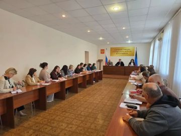 Плановое оперативное совещание прошло с руководителями структурных подразделений администрации 28.09.2026 г