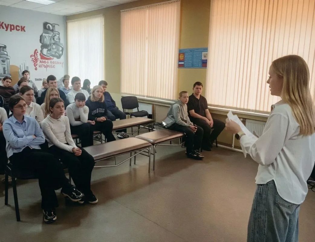 Общая ответственность за благополучие детей: в Мангушском округе обсудили меры профилактики наркопотребления Общая ответственность за благополучие детей: в Мангушском округе обсудили меры профилактики наркопотребления