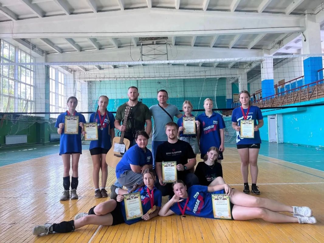 Игорь Лызов - глава муниципального образования Амвросиевского городского округа, дал интервью на радиоэфир "Республика Донбасс"