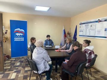 В рамках проведения Всероссийского Единого дня оказания бесплатной юридической помощи и Единого дня приема родителей дошкольников, депутат Ясиноватского муниципального совета Ольга Безуглая провела личный прием жителей...