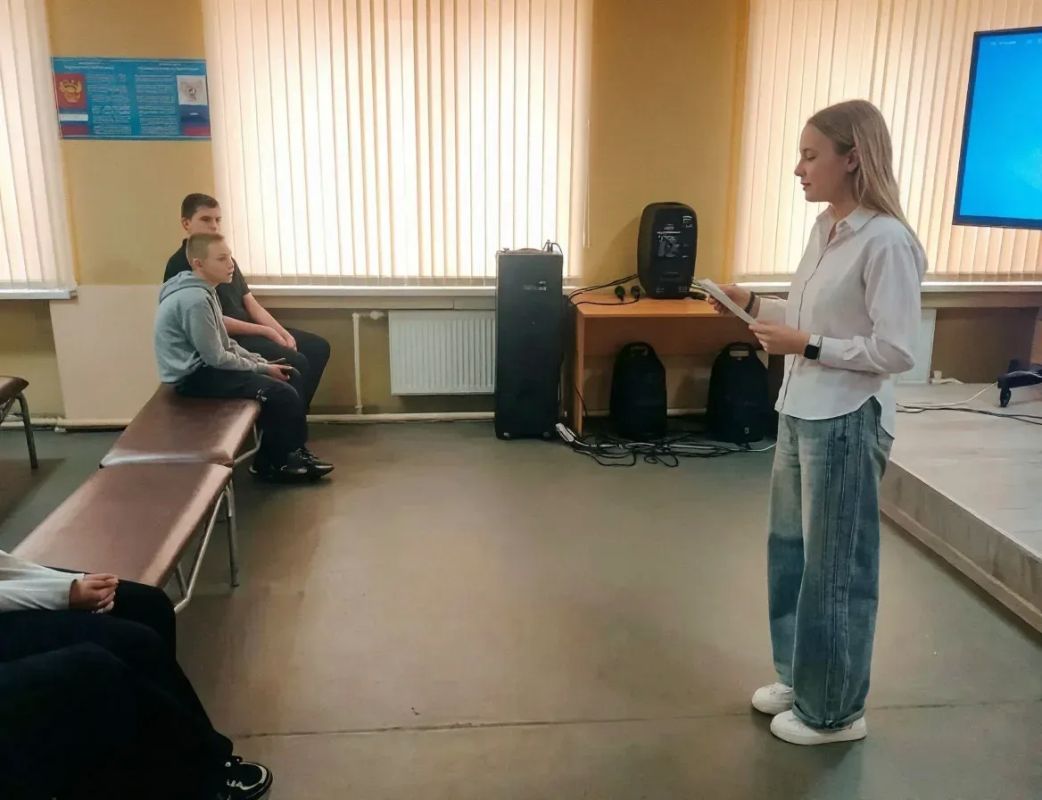 Общая ответственность за благополучие детей: в Мангушском округе обсудили меры профилактики наркопотребления