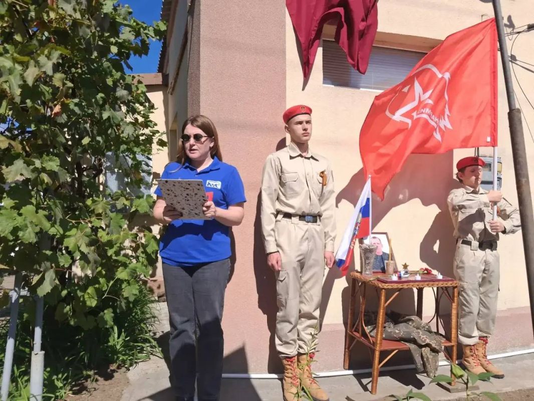 Ещё одна алая звезда теперь горит в селе Безыменное Ещё одна алая звезда теперь горит в селе Безыменное