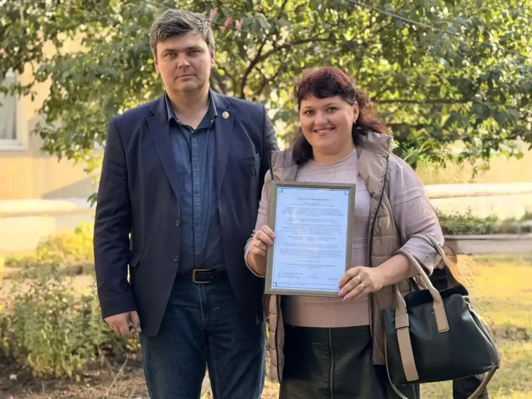 28 сентября Глава муниципального образования городской округ Торез Артём Чесноков провёл встречу с населением по адресу: ул. Уссурийская, д. 24