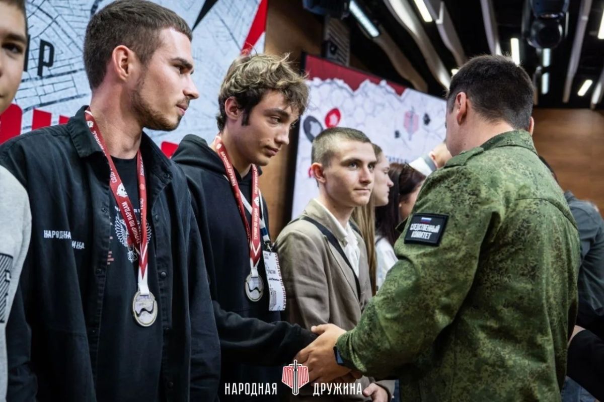 Четыре региона России объединились за одним столом Четыре региона России объединились за одним столом