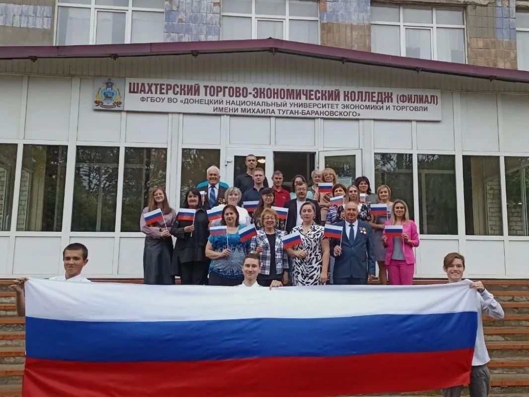 Александр Шатов: В Шахтерском округе, в преддверии Дня воссоединения Донецкой Народной Республики, Луганской Народной Республики, Запорожской области и Херсонской области с Российской Федерацией, в рамках партроекта Единой... Александр Шатов: В Шахтерском округе, в преддверии Дня воссоединения Донецкой Народной Республики, Луганской Народной Республики, Запорожской области и Херсонской области с Российской Федерацией, в рамках партроекта Единой...