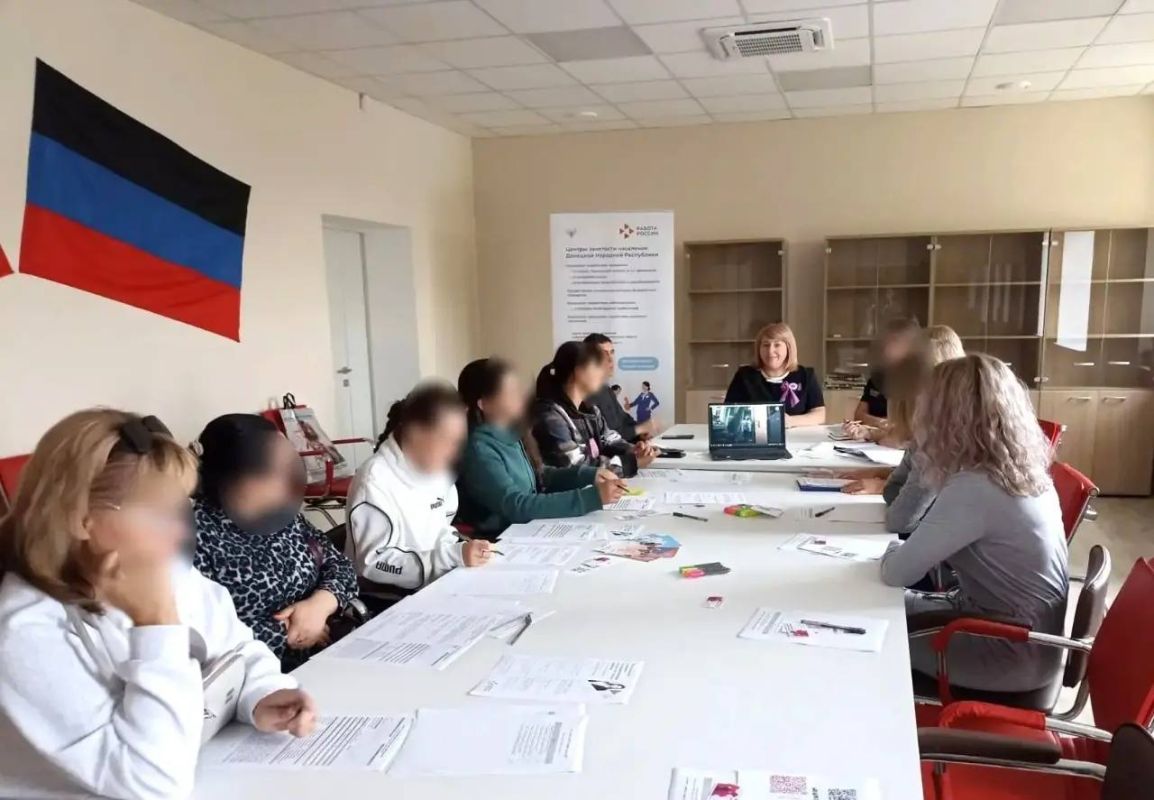 Осужденные женщины филиала по Волновахскому району УИИ ГУФСИН России по ДНР посетили женский клуб «Единомышленницы» Осужденные женщины филиала по Волновахскому району УИИ ГУФСИН России по ДНР посетили женский клуб «Единомышленницы»
