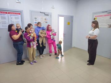 Депутат Амвросиевского муниципального совета Виктория Кудряшова провела встречу с коллективом и пациентами Ульяновской врачебной амбулатории ОПСМ