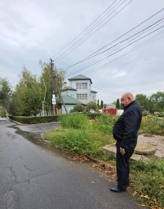 На связи с жителями. Виктор Ищенко провёл прием граждан, в ходе которого обсудили вопросы сферы здравоохранения и социальной поддержки На связи с жителями. Виктор Ищенко провёл прием граждан, в ходе которого обсудили вопросы сферы здравоохранения и социальной поддержки